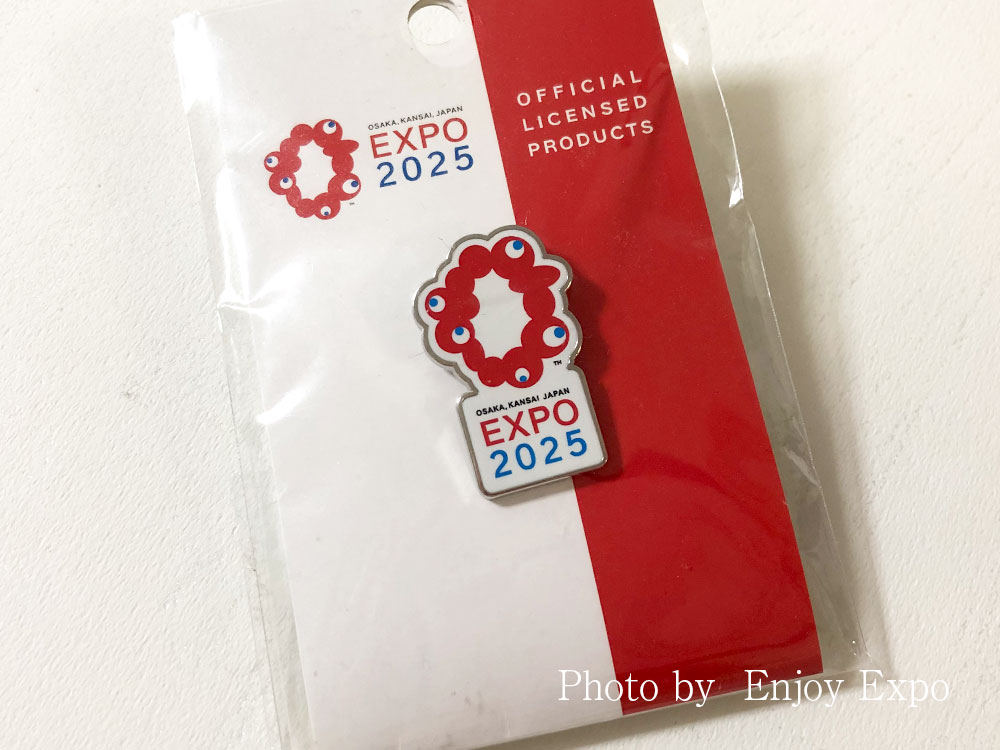 ピンバッジダイカット（ロゴタテ組み）