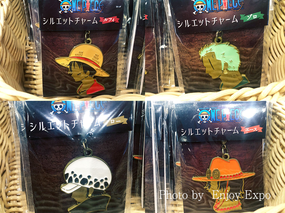 onepiece_silhouette-charm